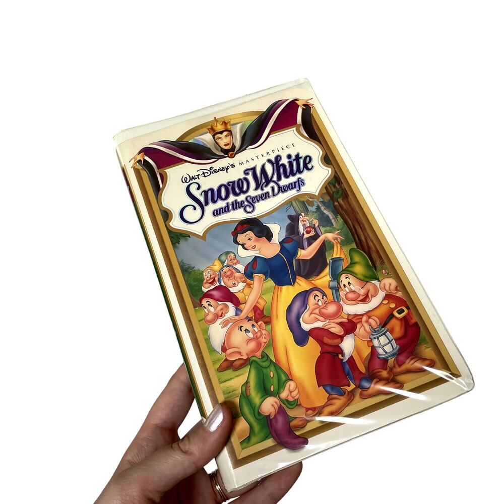 Disney VHS Snow White and the Seven Dwarfs Masterpiece Classic Movie